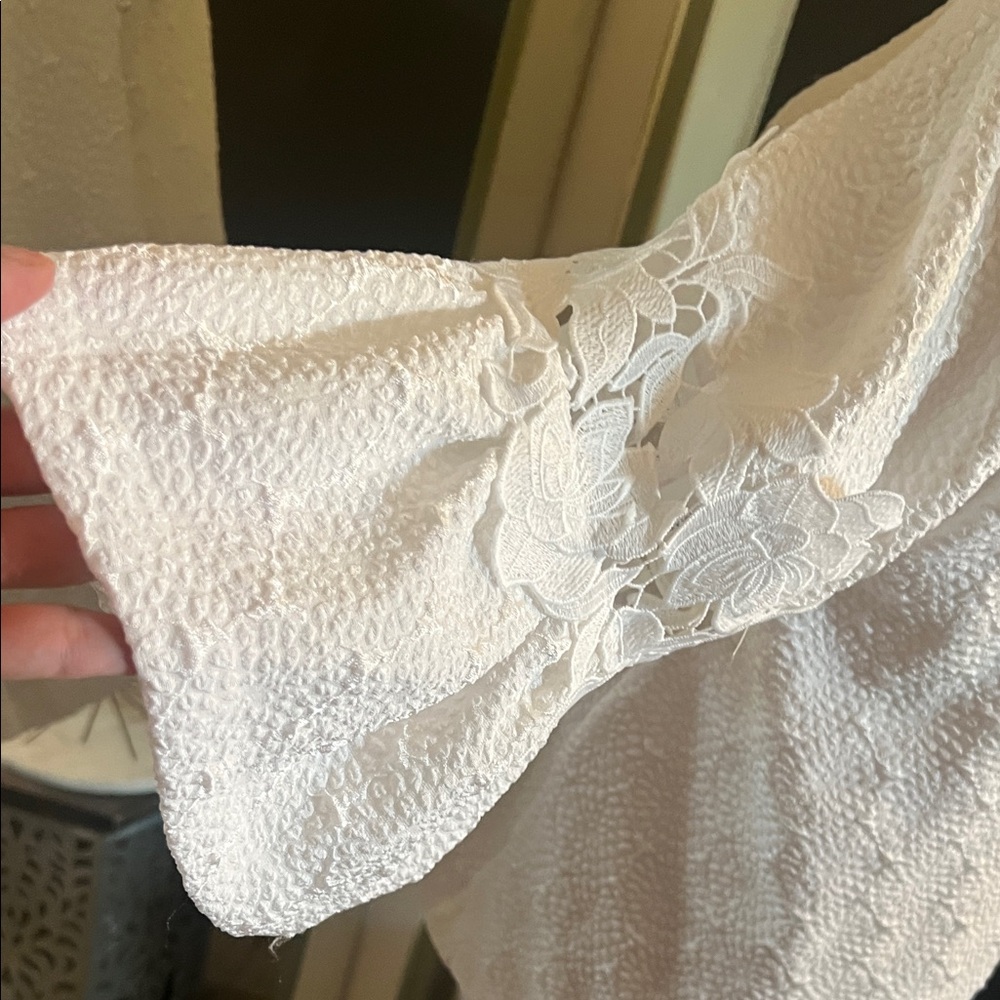 Calvin Klein, XL, White Textured Blouse with Lace Sleeves, EUC - Picture 4 of 7